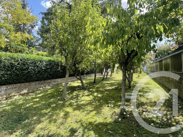 Maison à vendre  8 pièces - 192 m2 GUISE - 02