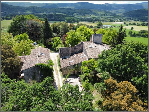 Propriété de 800m² habitable