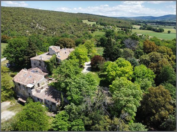 Propriété de 800m² habitable