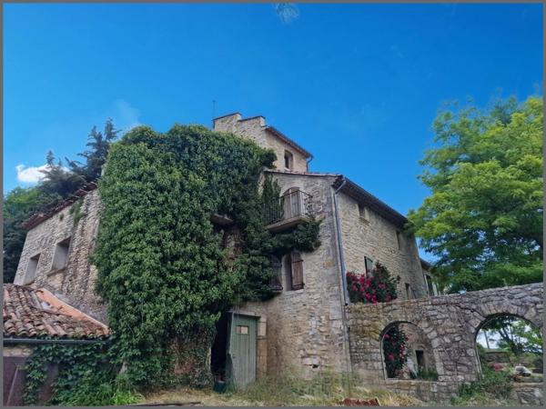 Propriété de 800m² habitable