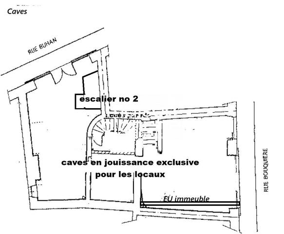 VIEUX BORDEAUX QUARTIER DE LA GROSSE CLOCHE:  70m2+68m2 de caves LIBRES!