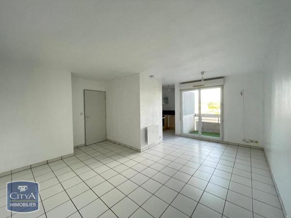 Appartement à louer 2 pièces 48.18m² Allonnes (72700)