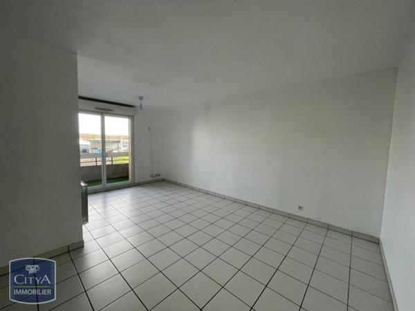 Appartement à louer 2 pièces 48.18m² Allonnes (72700)