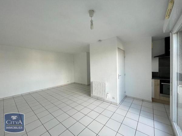 Appartement à louer 2 pièces 48.18m² Allonnes (72700)