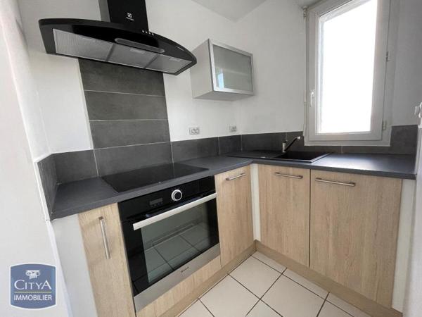 Appartement à louer 2 pièces 48.18m² Allonnes (72700)
