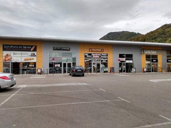 Dpt Isère (38), à louer TENCIN Local commercial 100 m²