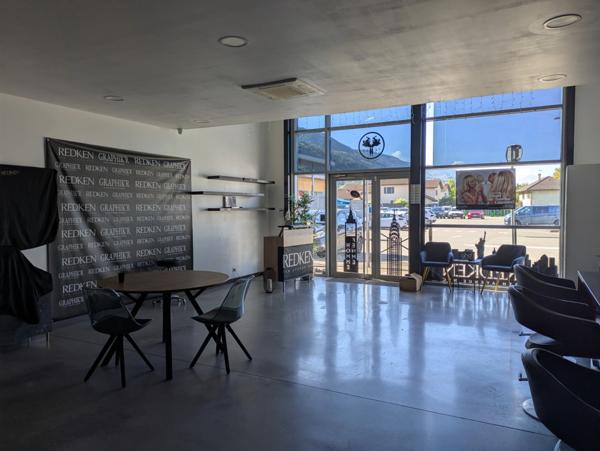 Dpt Isère (38), à louer TENCIN Local commercial 100 m²