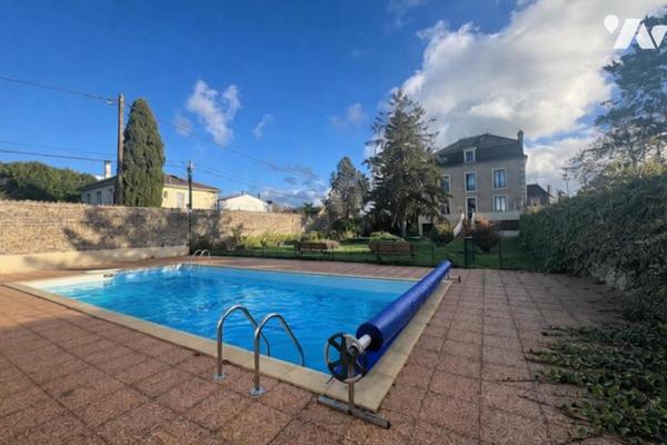 Maison bourgeoise 6 pièces jardin piscine, garage, terrasse