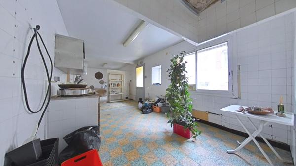 Maison Salleles D Aude 6 pièce(s) 200 m2