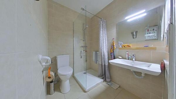 Maison Salleles D Aude 6 pièce(s) 200 m2