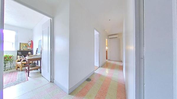 Maison Salleles D Aude 6 pièce(s) 200 m2