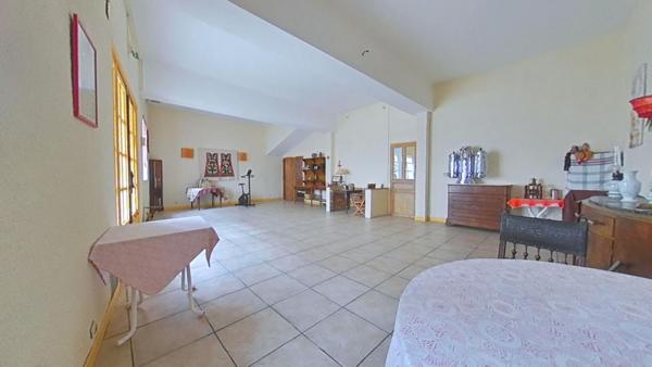 Maison Salleles D Aude 6 pièce(s) 200 m2