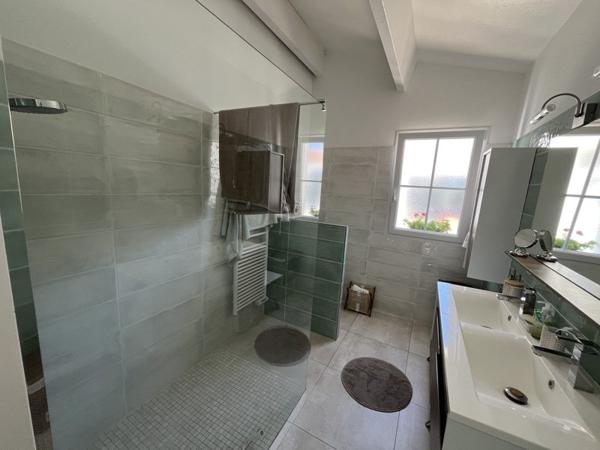 Maison à vendre |  Saint-Pierre-d'Oléron |  8 pièces | 196 m²