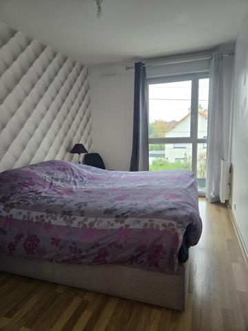 Beau T3 traversant proches commerces et mer