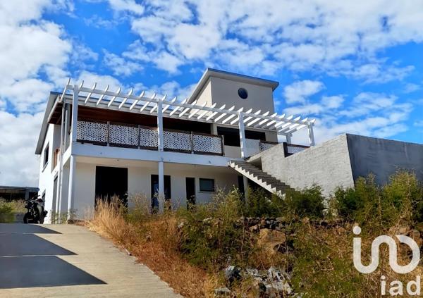 Maison à vendre 5 pièces 145 m² Les Trois-Bassins