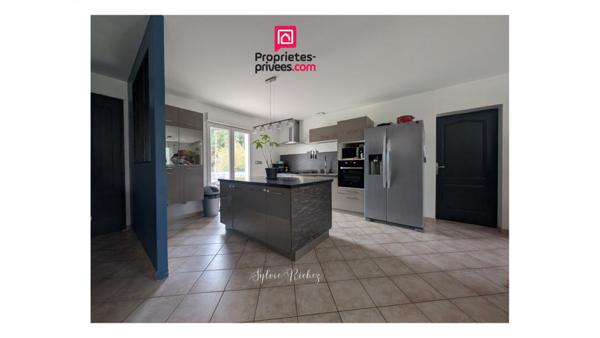 A vendre Maison familiale 6 pièces  170 m² habitables, jardin clos 86170  Champigny en Rochereau