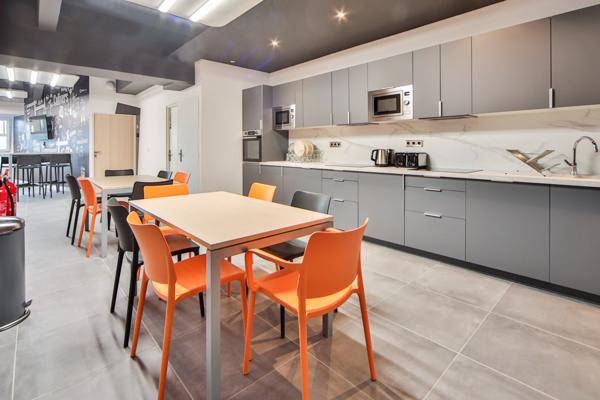 Chambre en Co-living. Idéale pour entrepreneurs, professionnels en déplacement et étudiants !