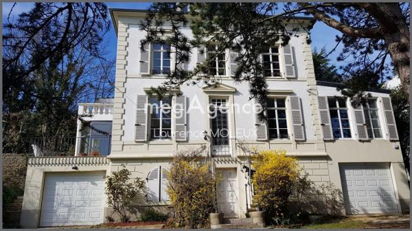 Maison à BOULOGNE-SUR-MER, 62200 - 10 pièces 250m²
