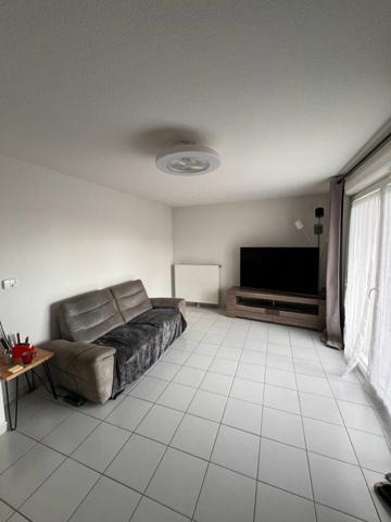 Appartement à vendre    2 pièces • 42 m2 Roquettes