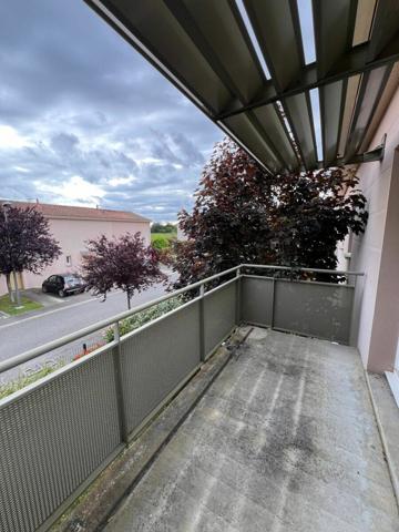 Appartement à vendre    2 pièces • 42 m2 Roquettes