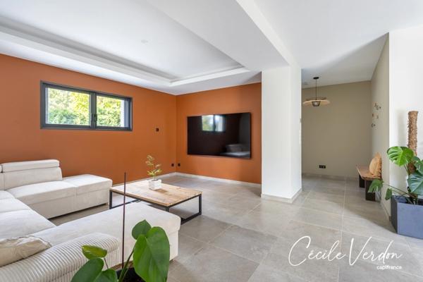 Maison à vendre 6 pièces, hangar-atelier, maison amis 3 chambres, proche de BERGERAC (24)