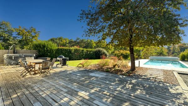 Maison à vendre 6 pièces, hangar-atelier, maison amis 3 chambres, proche de BERGERAC (24)