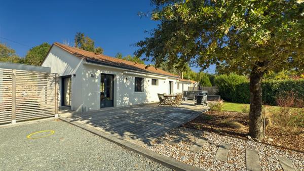 Maison à vendre 6 pièces, hangar-atelier, maison amis 3 chambres, proche de BERGERAC (24)