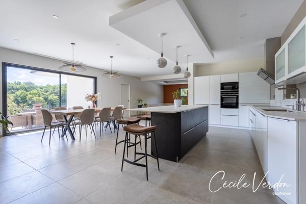 Maison à vendre 6 pièces, hangar-atelier, maison amis 3 chambres, proche de BERGERAC (24)