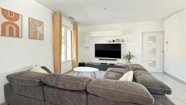 Maison à vendre 6 pièces, hangar-atelier, maison amis 3 chambres, proche de BERGERAC (24)