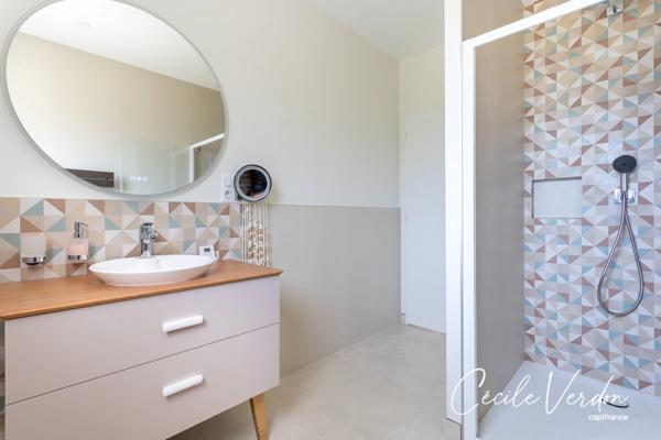 Maison à vendre 6 pièces, hangar-atelier, maison amis 3 chambres, proche de BERGERAC (24)