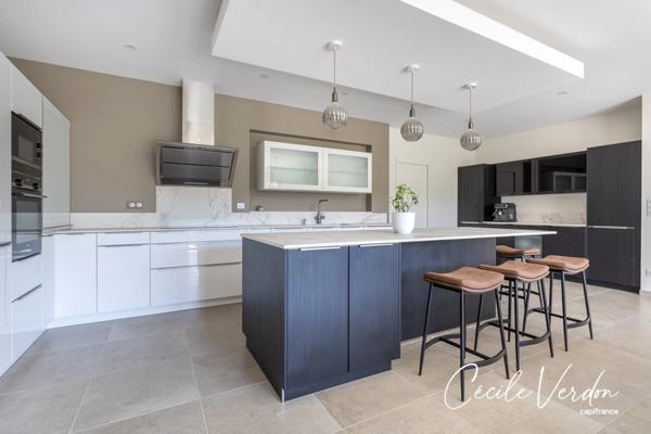 Maison à vendre 6 pièces, hangar-atelier, maison amis 3 chambres, proche de BERGERAC (24)