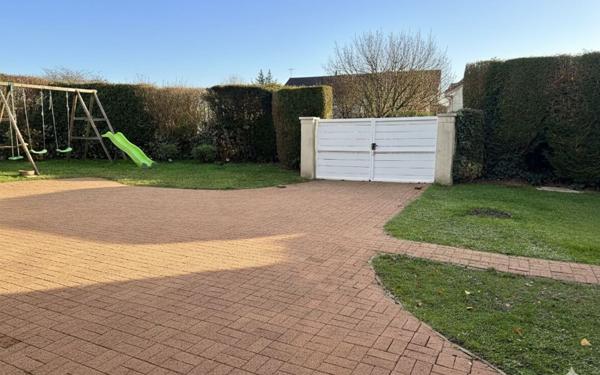 Maison à louer    2 pièces •  Noisy-le-Roi