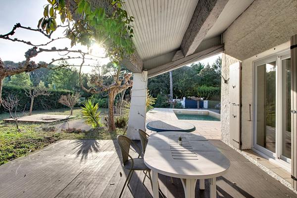 EXCLUSIVITÉ - Maison à Lorgues T4 sur 2145m2 de terrain avec une belle piscine et garage