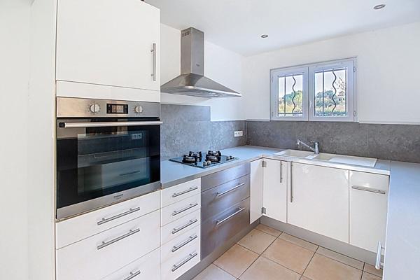 EXCLUSIVITÉ - Maison à Lorgues T4 sur 2145m2 de terrain avec une belle piscine et garage