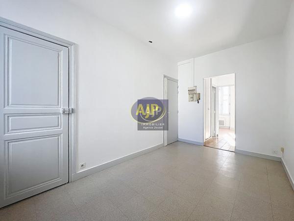 Appartement à louer Nantes : 2 pièces, 26m² avec 1 chambre(s) à 519€ - AJP Immobilier Nantes Jouzel