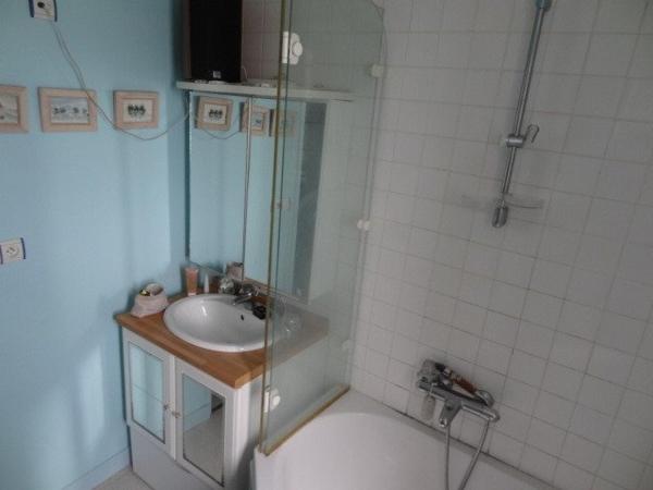 Emplacement privilégié, idéal pour les familles en quête de tranquillité et de commodités à portée de main .