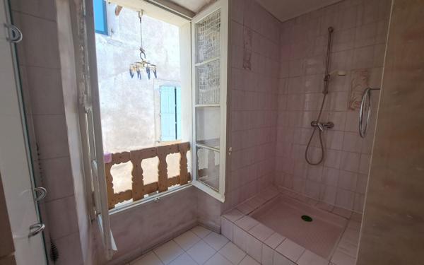 Maison à vendre    6 pièces •  Coursan