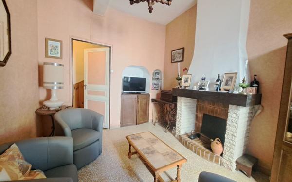 Maison à vendre    6 pièces •  Coursan