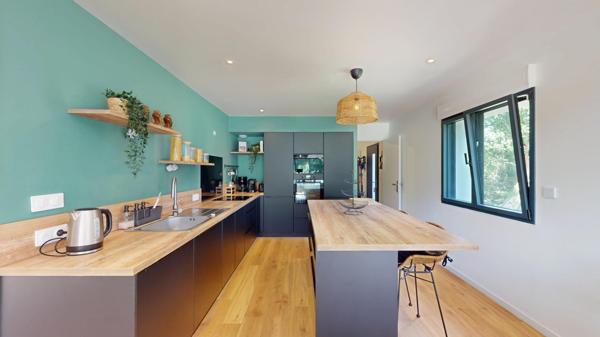 Maison 4 chambres, avec vie de plain-pied sur terrain de  3 622 m².