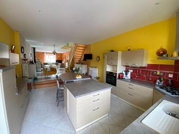 Maison  5 pièce(s) 162 m2