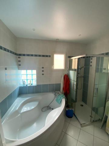 Maison  5 pièce(s) 162 m2