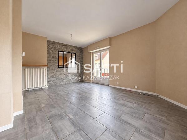 BEL APPARTEMENT LUMINEUX DE 70 m² AVEC GRANDE TERRASSE