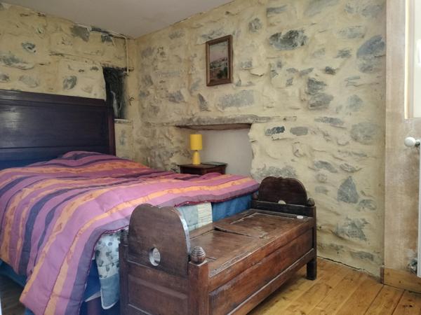 Maison ancienne de 178m² sur 159884m² de terrain