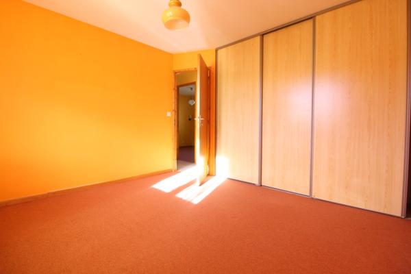 Vabres-l'Abbaye (12400) MAISON DE TYPE 4 - 87 m² AVEC GARAGE ET TERRAIN arboré