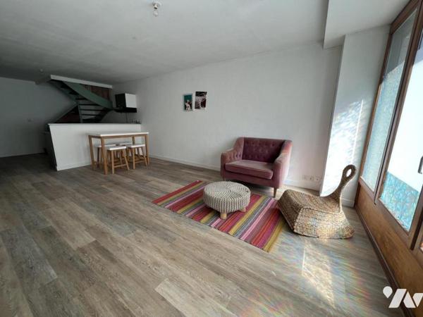 MAISON DE BOURG A VENDRE