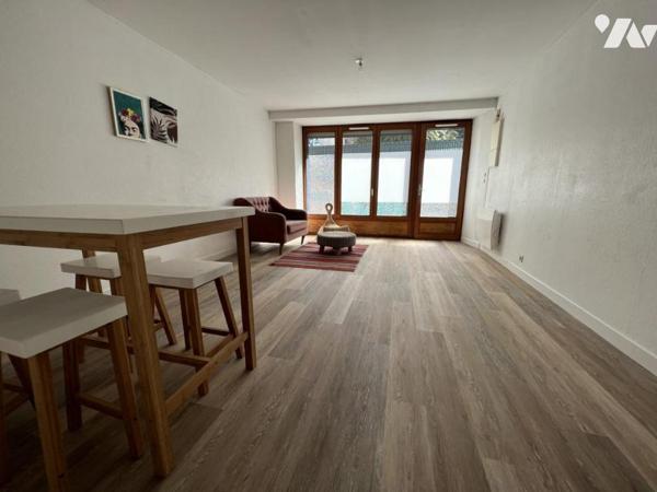 MAISON DE BOURG A VENDRE