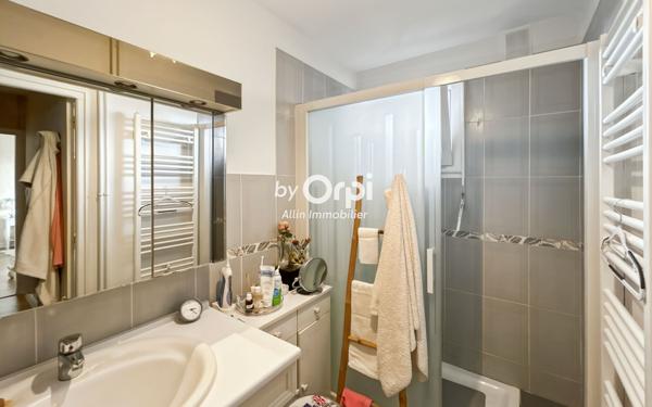 Appartement à vendre    3 pièces •  Montluçon