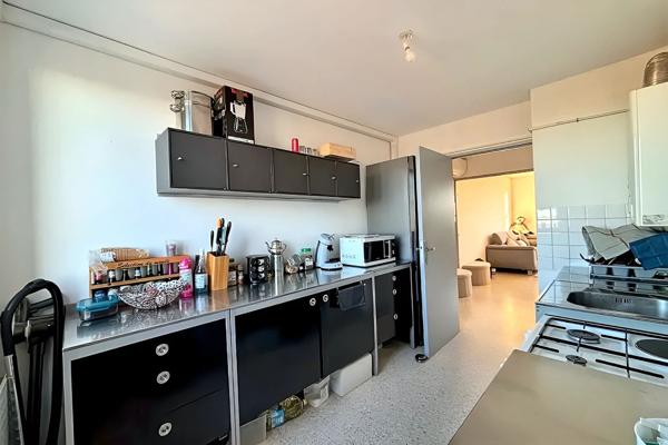 Appartement 3 pièces à louer à Vauvert - Balcon, parking et cave