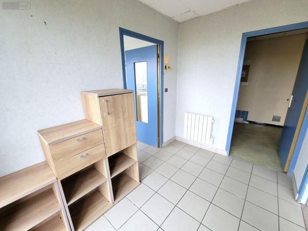 Local Professionnel et commercial à vendre à Châteaudun dans l'Eure-et-Loir (28200), ref : RC/955