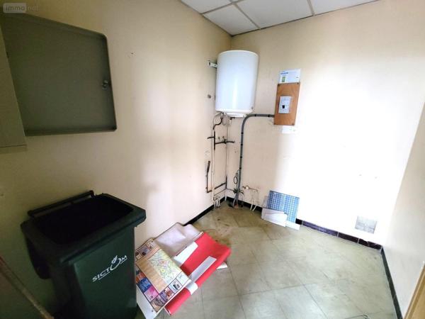 Local Professionnel et commercial à vendre à Châteaudun dans l'Eure-et-Loir (28200), ref : RC/955